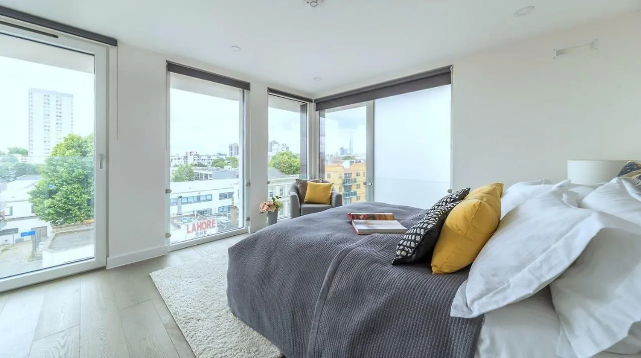 Homestay Duplex Penthouse Apartment London