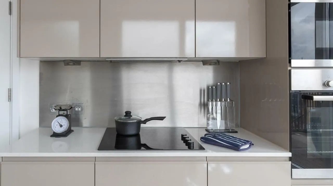 Duplex Penthouse Apartment London Homestay