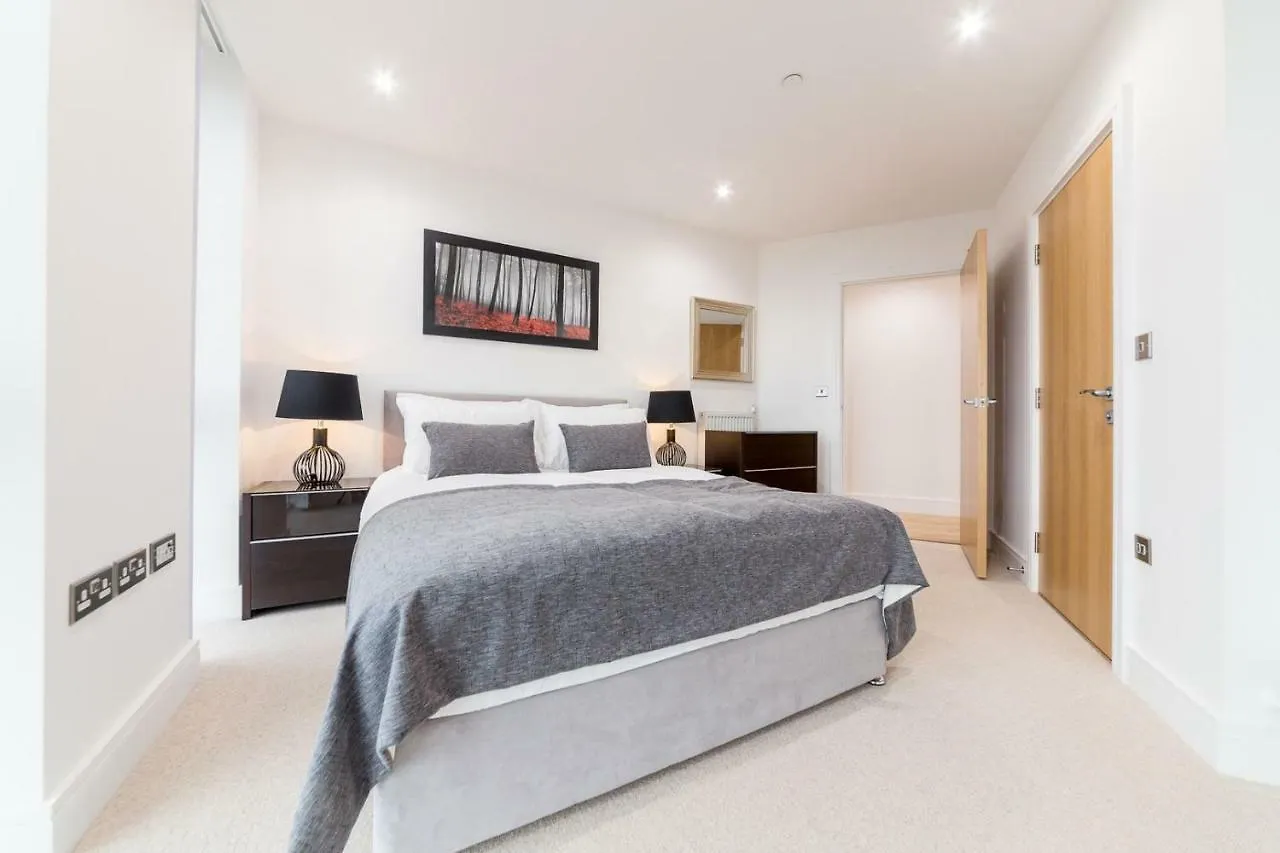 Homestay Duplex Penthouse Apartment London