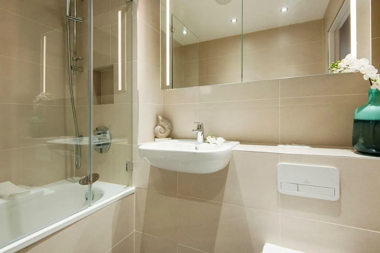 Homestay Duplex Penthouse Apartment London